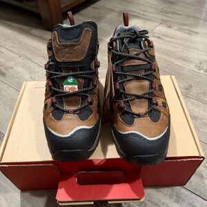NEW Red Wing Shoes Men's Steel Toe Work
Shoes- Size 9.5